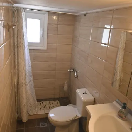 M & M Small House Rhodes Town Apartman